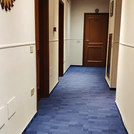 Minerva Hotel 3*